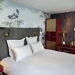 Snob Otel