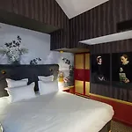 Snob Otel 4*