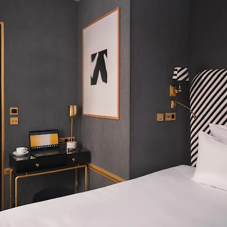 Snob فندق باريس