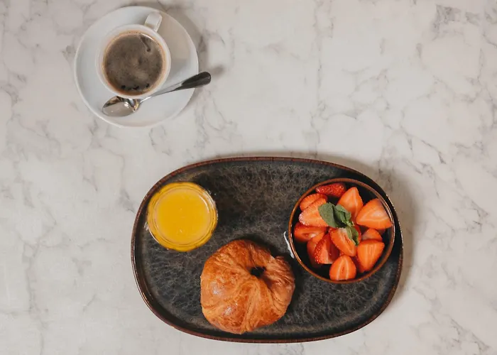 Snob ホテル パリ