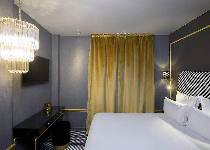 Hotel Snob Hotel 4*