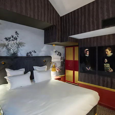 Snob Hotel 4*